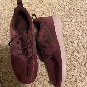 Maroon sparkly Nike Roshe